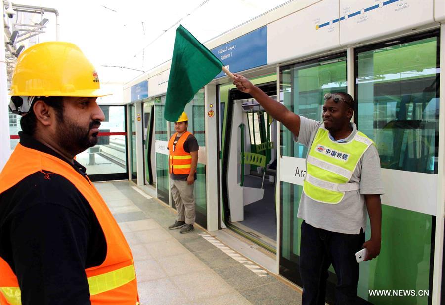 شركة صينية تبدأ تجربة القطار الكهربائي بمكة المكرمة استعدادا لموسم الحج المقبل